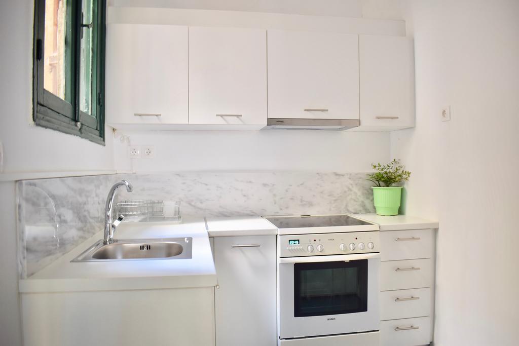 Central 2-Bedroom Apartment With Rooftop Access! Ep9G Athens Ngoại thất bức ảnh