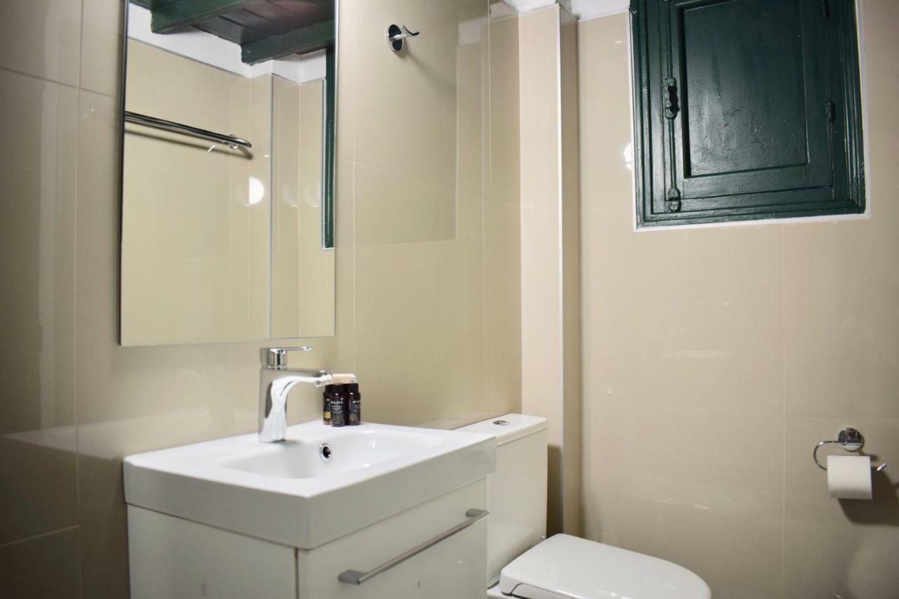 Central 2-Bedroom Apartment With Rooftop Access! Ep9G Athens Ngoại thất bức ảnh